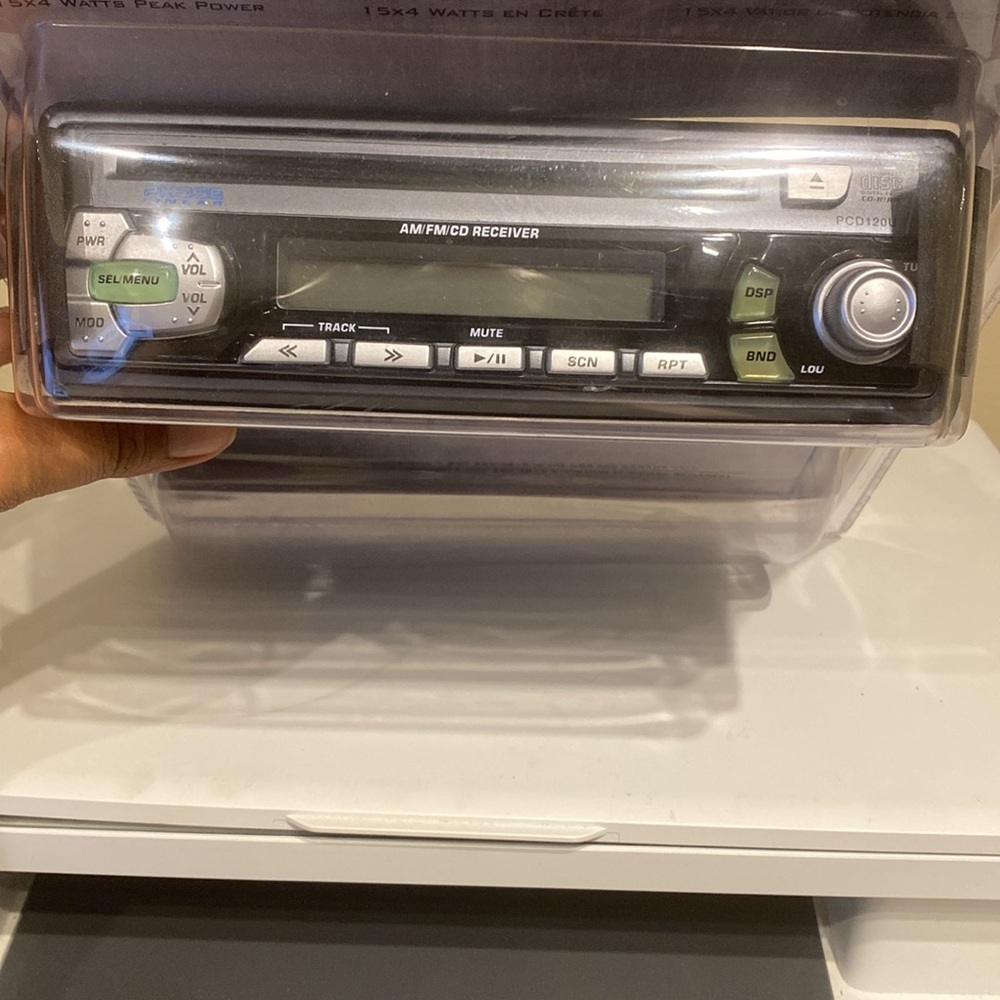 Phase Linear by Jensen 60 Watts AM / FM / CD Receiver 15x4 Watts Peak Power NIP